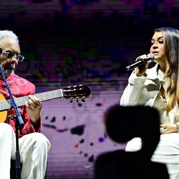 Preta Gil emocionou o Brasil ao fazer uma aparição na turnê do pai, Gilberto Gil, no dia 27 de abril