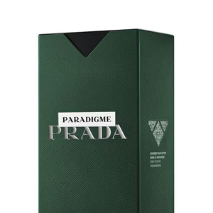 Não é difícil entender por que o novo perfume da Prada combina tanto com a imagem elegante de Tom Holland: o Paradigme mistura sofisticação discreta, modernidade e um toque misterioso perfeito para os dias frios