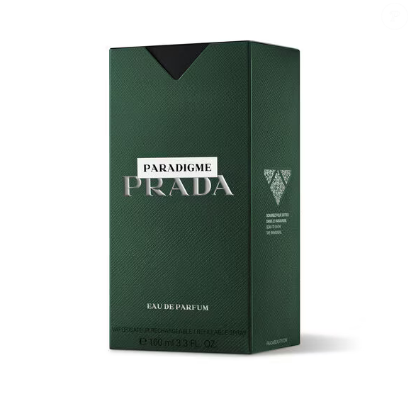 Não é difícil entender por que o novo perfume da Prada combina tanto com a imagem elegante de Tom Holland: o Paradigme mistura sofisticação discreta, modernidade e um toque misterioso perfeito para os dias frios
