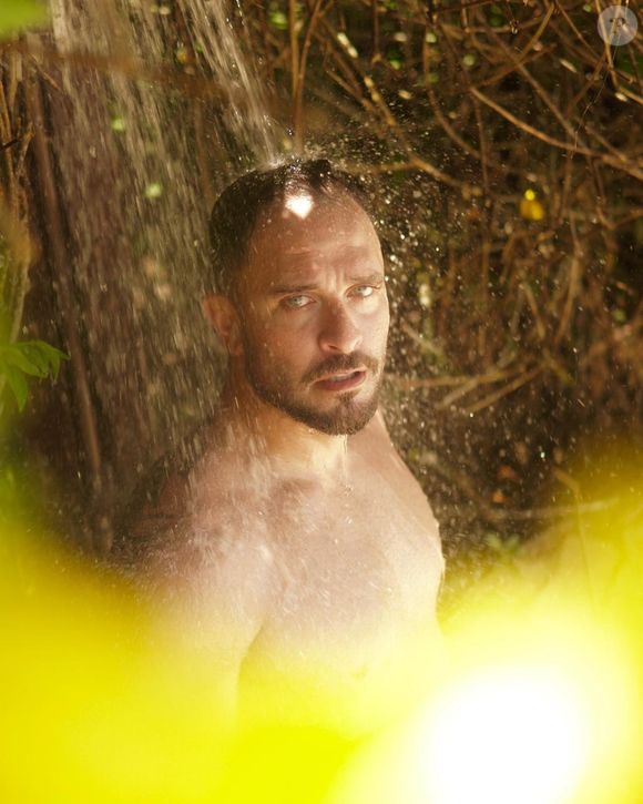 Diogo Nogueira apareceu sem camisa com 'carão' em postagem no Instagram