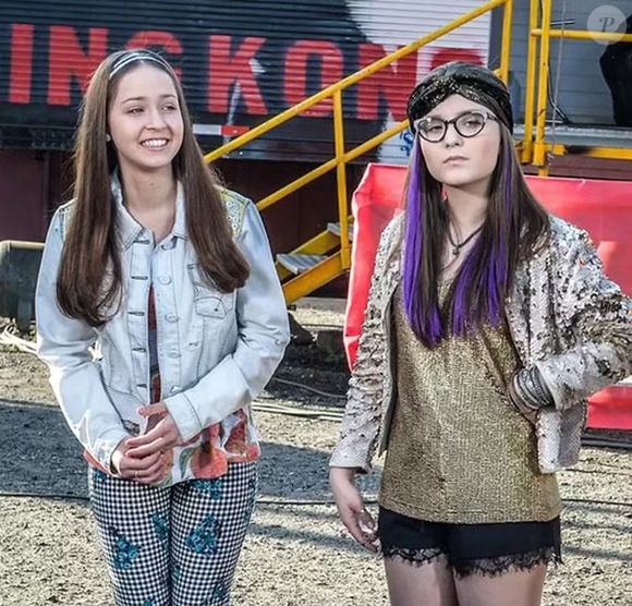 Recentemente, a atriz Mharessa, conhecida por seu trabalho como dublê de Larissa Manoela na novela "Cúmplices de um Resgate", trouxe à tona uma questão delicada ao compartilhar publicamente sua experiência de perseguição nos últimos dois anos.