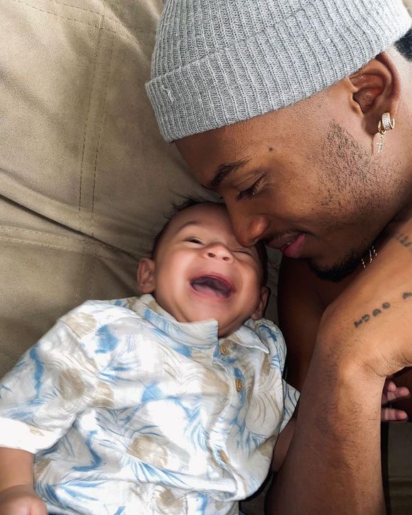 Thays Andreata e Paulo André são pais de Paulo André Jr. O casal reatou o romance em 2025.