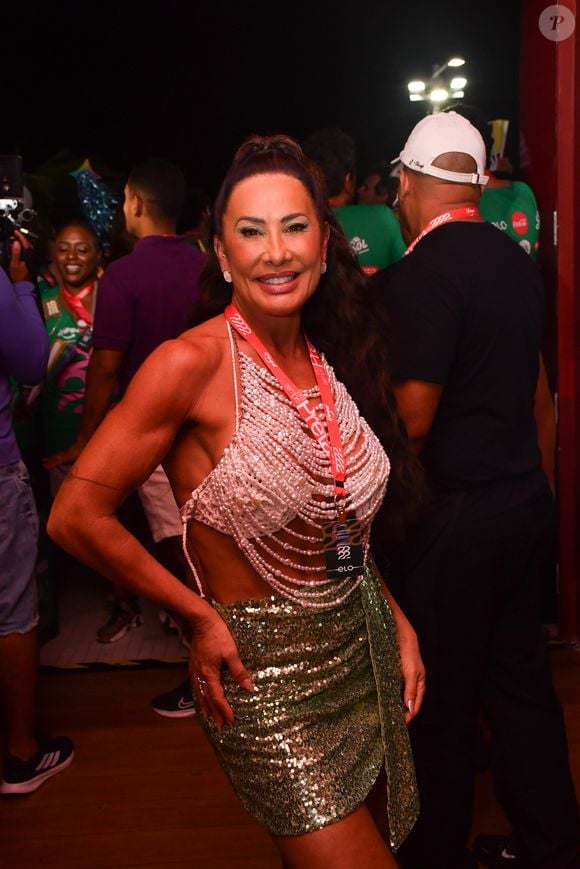 Scheila Carvalho compartilhou com os fãs que sua mãe teve o trabalho afetado por conta das fortes chuvas que atingiram Minas Gerais nos últimos dias