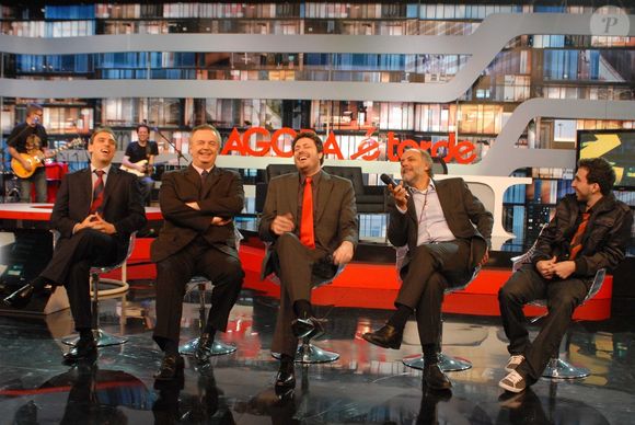 Léo Lins e Danilo Gentili trabalharam juntos na Band. Apresentador do SBT condenou condenação do humorista: 'Agora, o que não pode em hipótese alguma é serem presos ou alvos de censura'