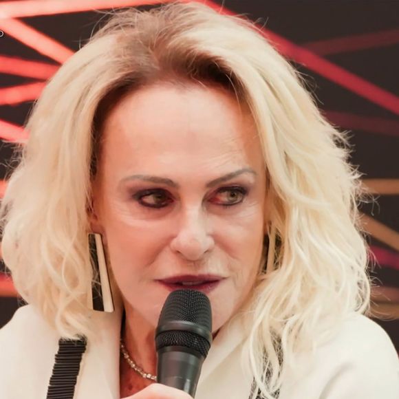 Ana Maria Braga sugeriu que a melhor forma é olhar nos olhos da pessoa