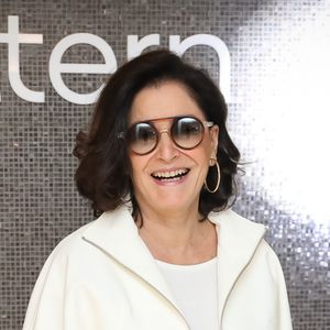 Aos 82 anos, Gloria Kalil revela o segredo da elegância e afirma que a imagem é o espelho da identidade