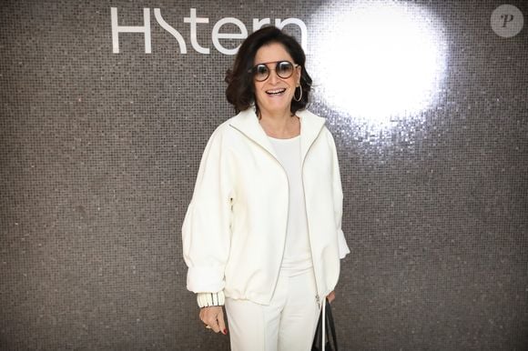 Aos 82 anos, Gloria Kalil revela o segredo da elegância e afirma que a imagem é o espelho da identidade