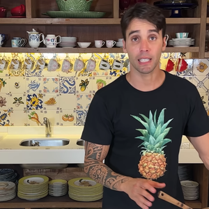 Leve para cozinhar até que os legumes estejam al dente e , se necessário, corrija o sal