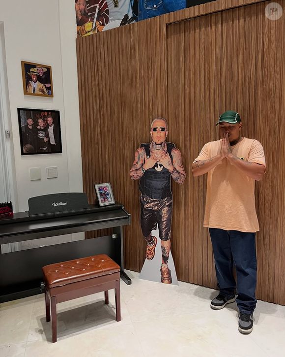 João Igor vai precisar de cirurgia para retirar bala alojada na mão, segundo a defesa