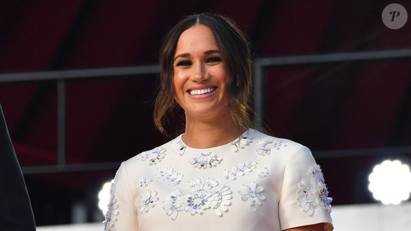 Meghan Markle, rainha da reciclagem! Esposa de Harry repete vestido Valentino que já foi usado em uma ocasião especial