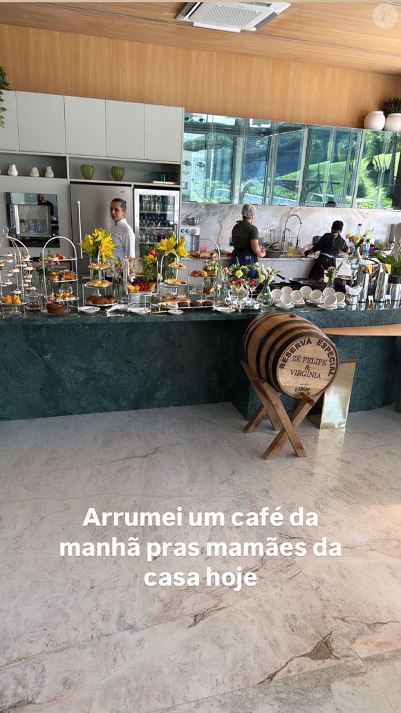 Zé Felipe organizou um café da manhã para o Dia das Mães