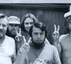Antes da fama em Hollywood, Harrison Ford trabalhou como carpinteiro e ajudou a construir o estúdio de Sérgio Mendes nos anos 70 — o registro raro foi compartilhado pelo próprio músico em 2015