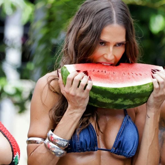 Usando biquínis, Deborah Secco e a ex-BBB Beatriz Reis roubaram a cena