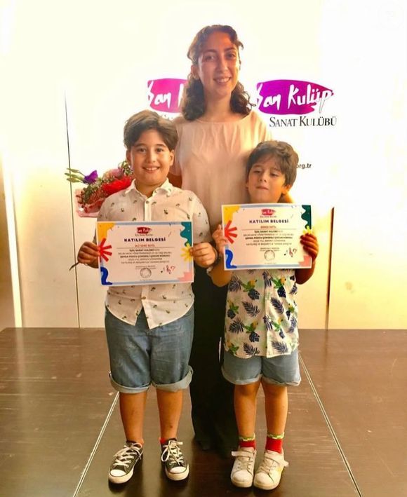 Como está hoje o Doruk de 'Força de Mulher'? Ator compartilha na web fotos de seus trabalhos e vida pessoal