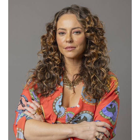Paolla Oliveira esteve presente no elenco da série 'Justiça 2', exibida pela TV Globo em 2024, com um visual cacheado