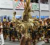 No último domingo (02), Erika Januza cruzou a Sapucaí pelo Viradouro vestida com uma fantasia do pássaro Carcará