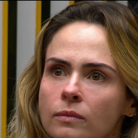 Ana Paula Renault se emocionou ao falar sobre a 'conversa horrorosa' que teve com Solange Couto antes de decidir indicá-la