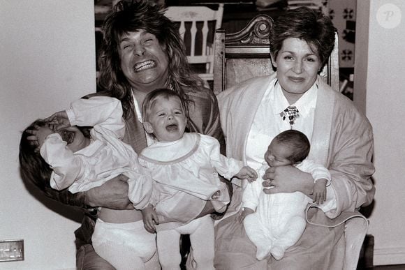Em 1982, Ozzy se casou com a sua empresária, Sharon Osbourne, com quem teve mais três filhos