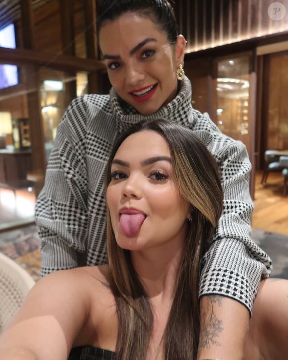 Filha de Kelly Key, Suzanna Freitas, de 24 anos, impressiona por sua semelhança com a mãe