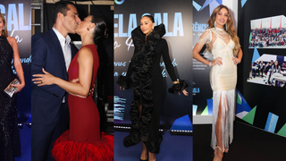 Vestido escultural, plumas e pérolas: Sabrina Sato, Isis Valverde e Patricia Poeta roubam a cena no Favela Gala, com direito a beijão e mais famosos. Veja 17 fotos