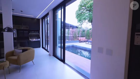 Casa de Yudi Tamashiro: ambientes arejados e conforto