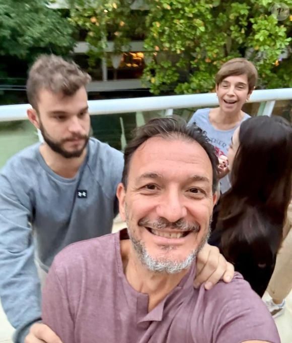 Casada há mais de três décadas com o jornalista Melchiades Filho, Renata Lo Prete é mãe de dois filhos, Joaquim Lo Prete e Antônia Lo Prete, que mantêm perfis discretos nas redes sociais e evitam a exposição pública