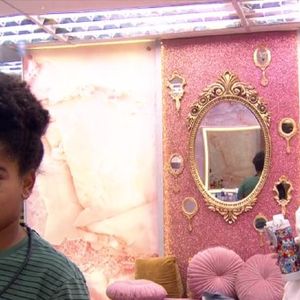 Ana Paula Renault não gostou do tom de Milena relembrando polêmica do vestido no 'BBB 26'