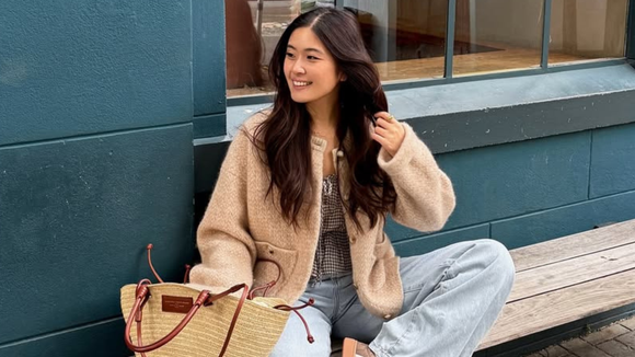 Os novos New Balance cor de manteiga queimada com detalhes 'cor de torrada' que melhor combinam com casaco de chuva