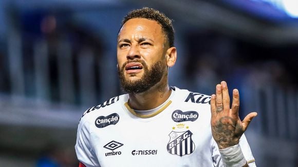 'Beijinho para sua mulher': antes de confusão no vestiário, Neymar provocou torcedor do Remo ao sair de campo, revela leitura labial