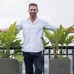 Henri Castelli reside em um luxuoso duplex, que é de dar inveja para qualquer torcedor são-paulino.