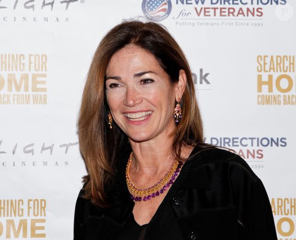 A atriz americana Kim Delaney e o marido, James Morgan, foram presos no último sábado (29), segundo informações do tabloide TMZ