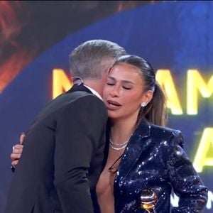 Simone Mendes agradeceu Luciano Huck pelo carinho