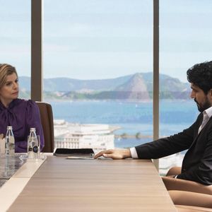Odete Roitman (Debora Bloch) vai ameaçar Ivan (Renato Góes) com um processo, após descobrir sobre a empresa de Raquel (Taís Araújo), nos próximos capítulos da novela 'Vale Tudo'.