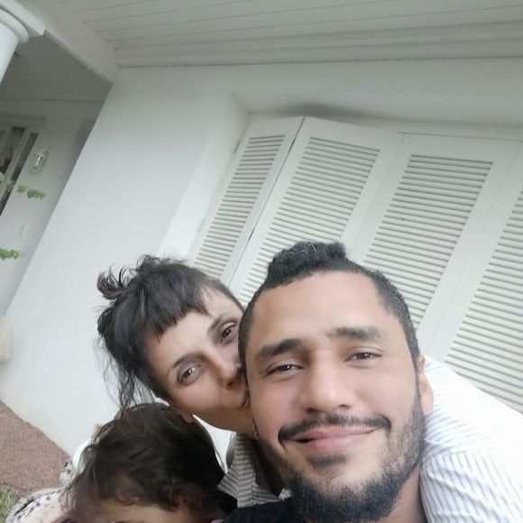 Em 2023, o marido de Helena Rizzo esteve presente em uma prova de serviço com pratos da chef, e em 2025 em uma prova de degustação de bolos de casamento, no 'MasterChef Confeitaria'