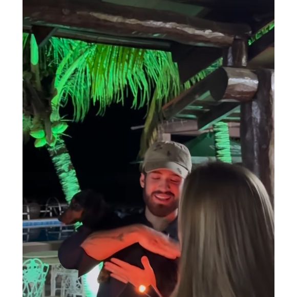 Namorado de Bruna Marquezine, João Guilherme ganhou bolo e parabéns pelos seus 23 anos nos primeiros minutos do dia 1º de fevereiro de 2025