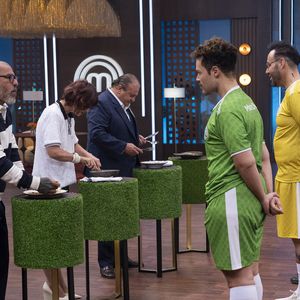 O reality culinário da Band estreia hoje com formato inspirado na Copa do Mundo e provas divididas em grupos, disputas diretas e até 'pênaltis culinários'