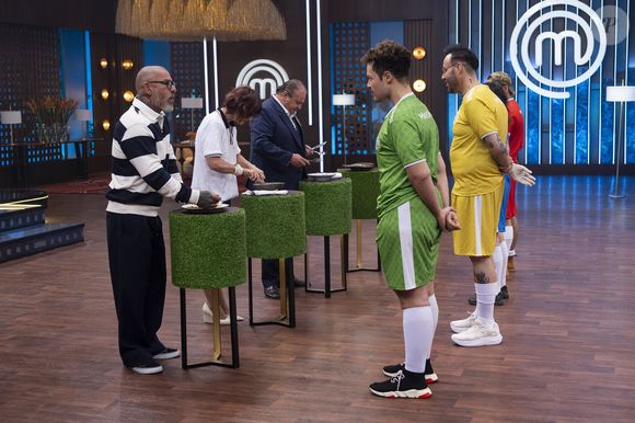 O reality culinário da Band estreia hoje com formato inspirado na Copa do Mundo e provas divididas em grupos, disputas diretas e até 'pênaltis culinários'