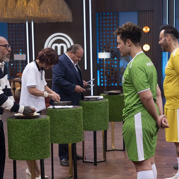 O reality culinário da Band estreia hoje com formato inspirado na Copa do Mundo e provas divididas em grupos, disputas diretas e até 'pênaltis culinários'
