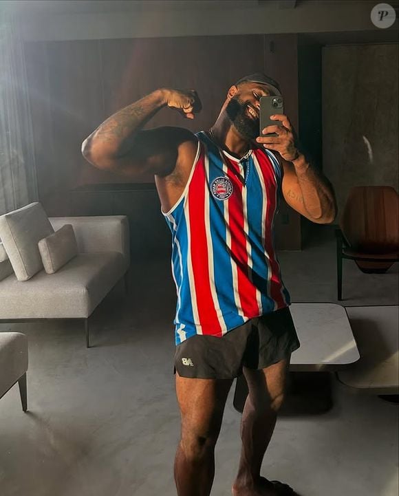 No seu show, Baco continuou as críticas: "Eu não fecho com nenhum filho da pu** que usa do poder da influência para causar o mal na vida das pessoas'