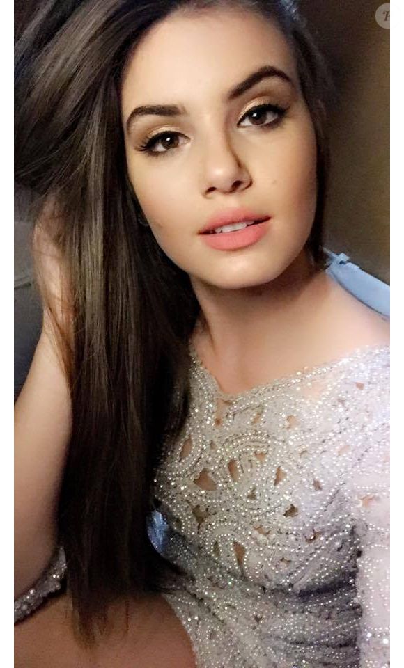 Ao longo da carreira, Camila Queiroz sempre foi muito elogiada por sua beleza