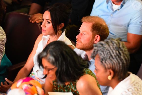 Alerta vermelho: Meghan sente que está 'perdendo Harry aos poucos' e teme uma crise conjugal, segundo fontes