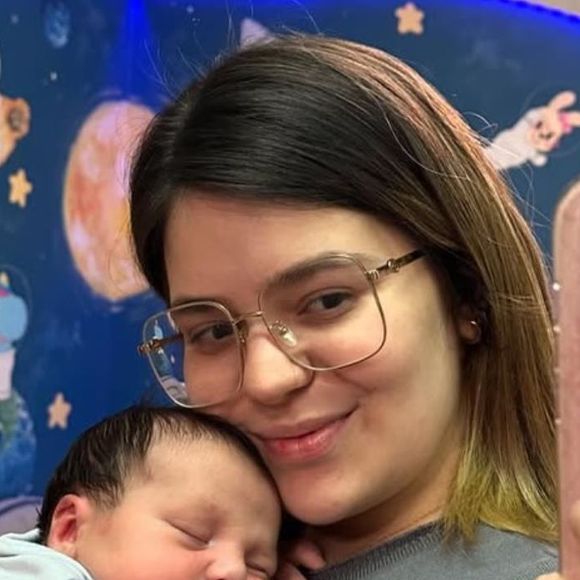 Viih Tube revela quantos kg perdeu 4 meses após o nascimento do segundo filho e nota mudança: 'No da Lua...'