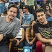 Totalmente idênticos! 20 pais e filhos famosos que pareciam iguais quando eram mais jovens