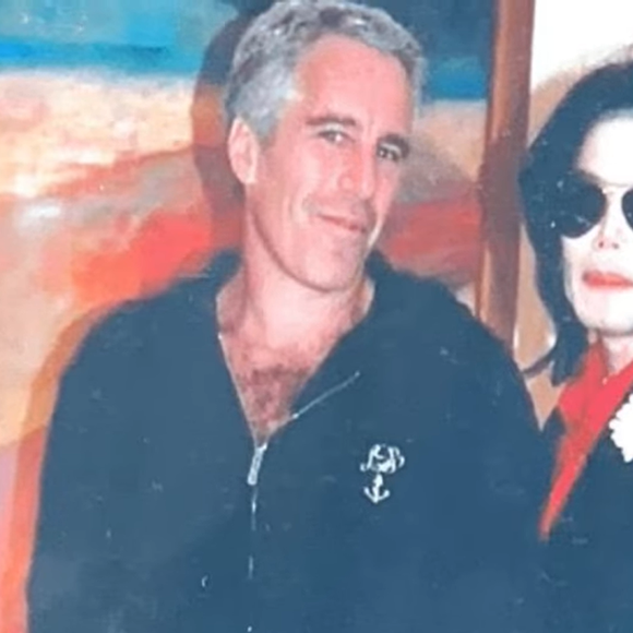 Foto de Michael Jackson com Jeffrey Epstein volta a repercutir e ex-segurança do cantor surge para explicar o contexto do encontro