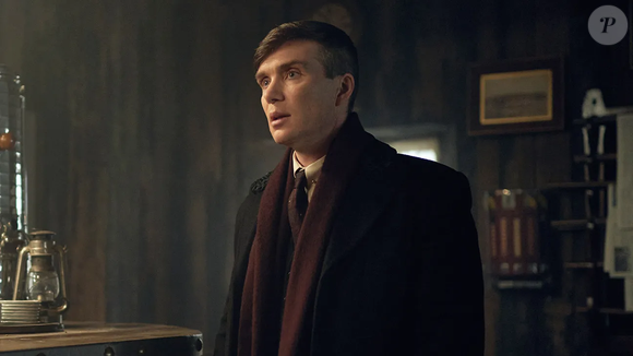 O grande destaque do filme é o retorno de Cillian Murphy ao papel de Tommy Shelby, personagem que se tornou um dos anti-heróis mais fascinantes da televisão