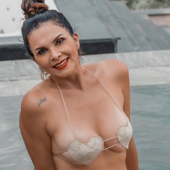 Luiza Ambiel contou que sofreu assédios durante o programa 'Na Banheira do Gugu'.