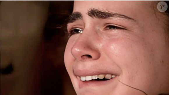 Giuliana (Ana Paula Arósio) decide viver sozinha.