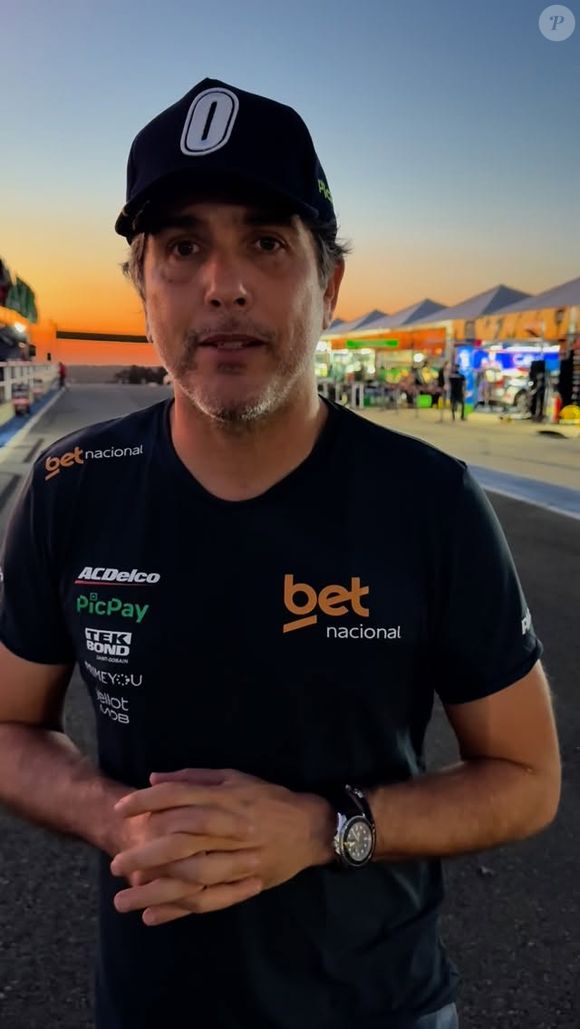 Cacá Bueno é ícone do automobilismo e tem 49 anos atualmente