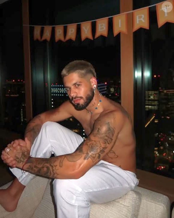 Internautas comentaram o possível romance entre Bella Campos e Zé Felipe