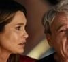 Fábia (Flavia Alessandra) vai ao restaurante de Laurentino (Alan Rocha) com Silvana (Belize Pombal) e Carmita (Deborah Evelyn), e fica atenta ao ouvir que o nome da garçonete é Lyris (Pri Helena).